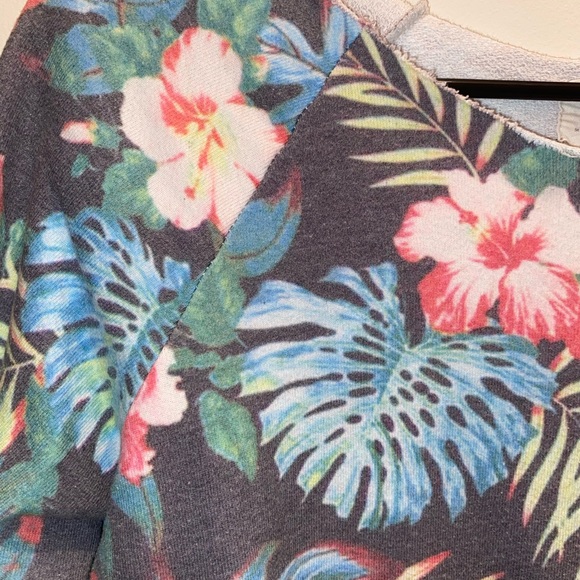 Sol Angeles Crewneck - Picture 2 of 6